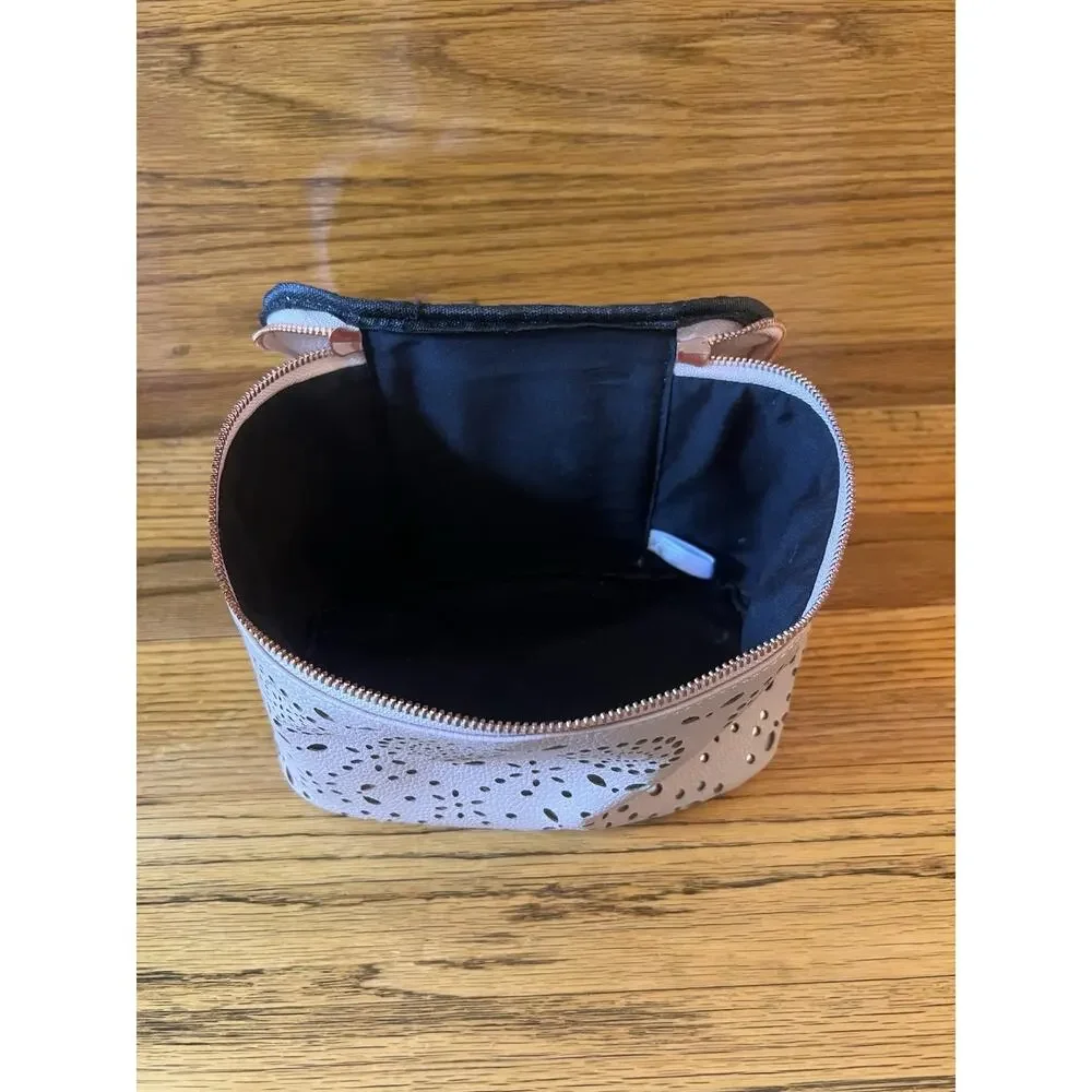 IMO Imoshion Full Size Cosmetic Makeup Bag. - Pink